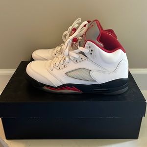 Air Jordan 5 Retro GS ‘Fire Red’ 2013